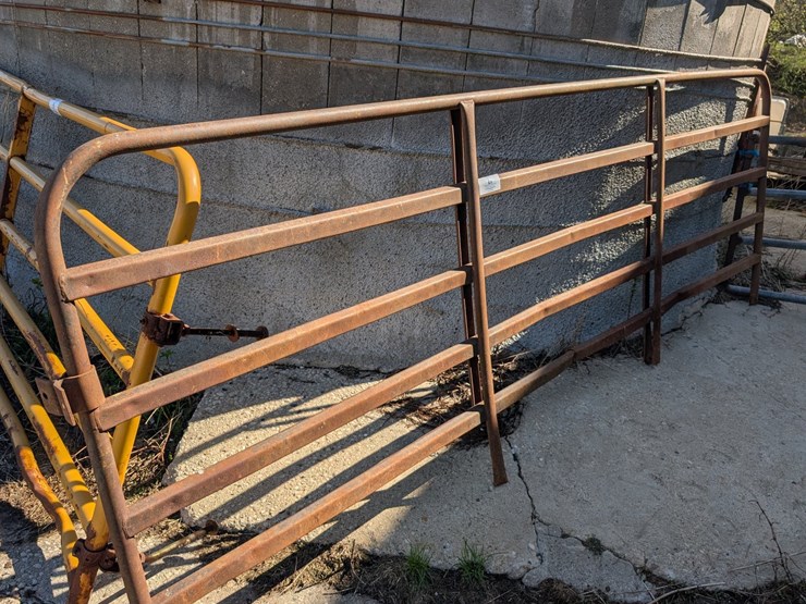 #5474-•-heavy-duty-cattle-gate-image-1