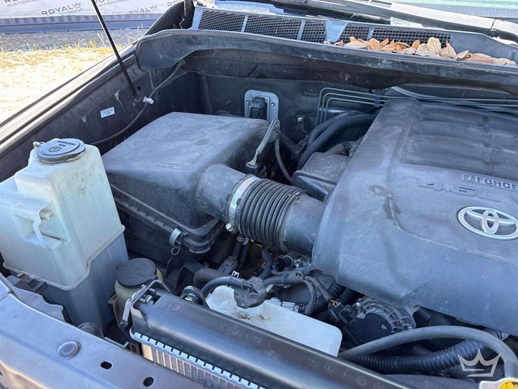 2013-toyota-tundra-image-8