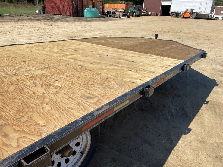#2011-•-4-place-22'-snowmobile-trailer-(no-title)-image-19