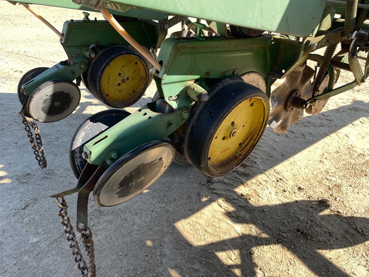 john-deere-7000-image-32