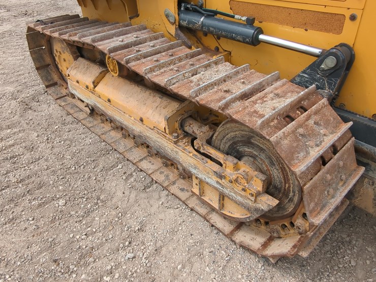2022-deere-450-lt-image-9
