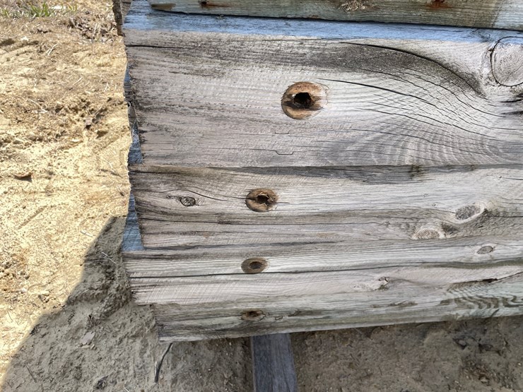 #3127-•-bundle-of-used-guard-rail-posts-image-8