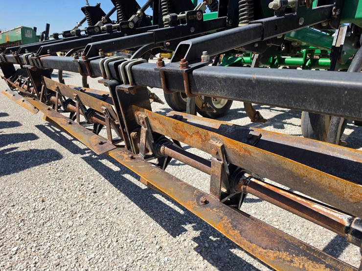 2011-great-plains-tc5111-image-10