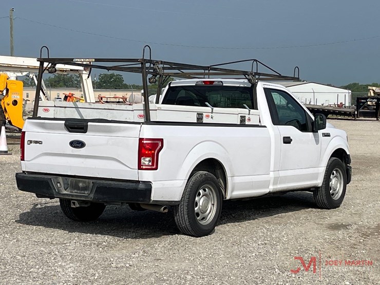 2017-ford-f150-xl-image-2
