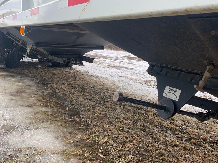 2011-precision-hopper-trailer-image-16