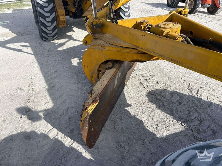 1992-deere-670b-image-15