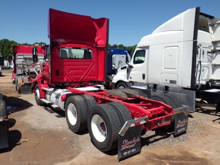2017-international-prostar-image-10