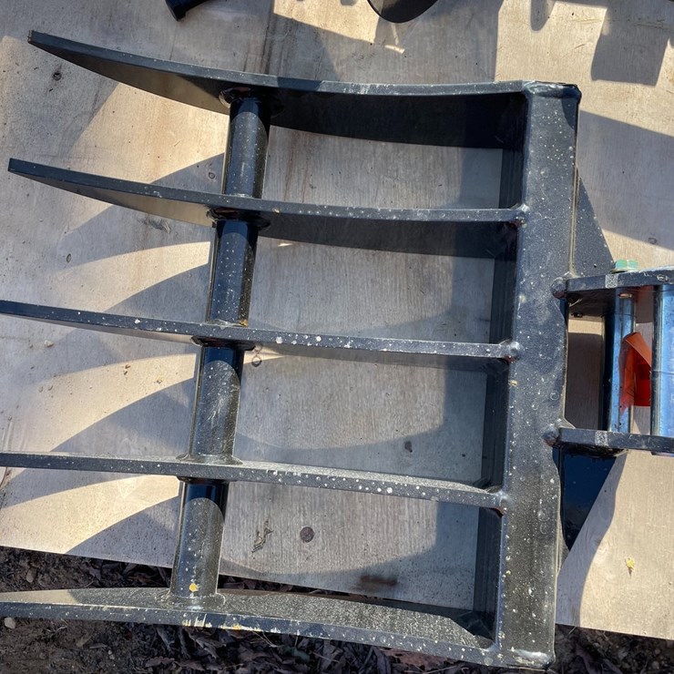 #2307 • New Mini 16" Rake Attachment