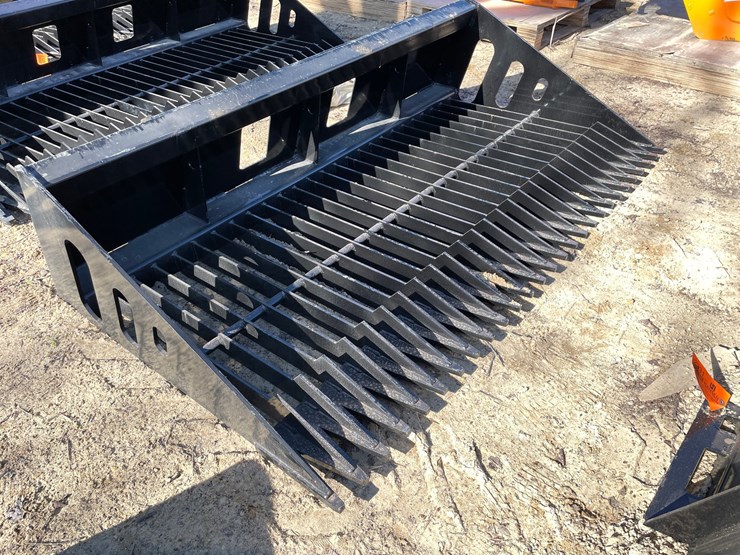 #2330-•-new-wolverine-72"-skid-steer-skelton-high-side-bucket-image-2