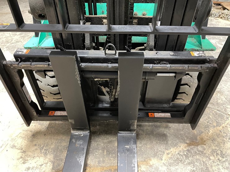 #301-•-mitsubishi-4,000lb-electric-3-wheeled-forklift-image-9