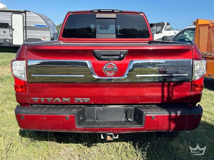 2016-nissan-titan-image-14