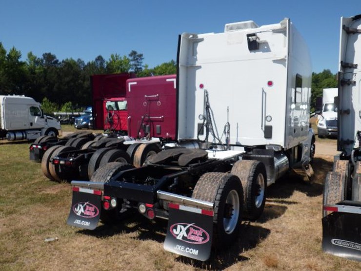 2018-peterbilt-579-image-12