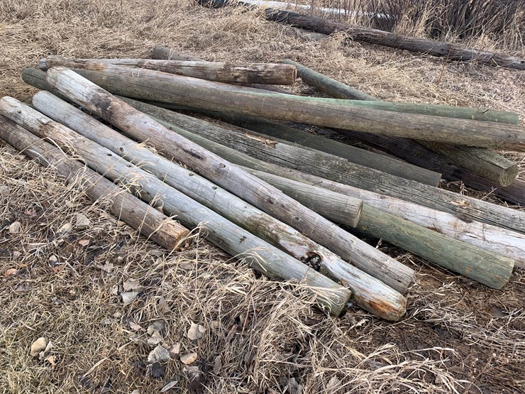 wood-posts,-**sold-onsite-only,-no-online-bids-will-be-accepted**-image-1