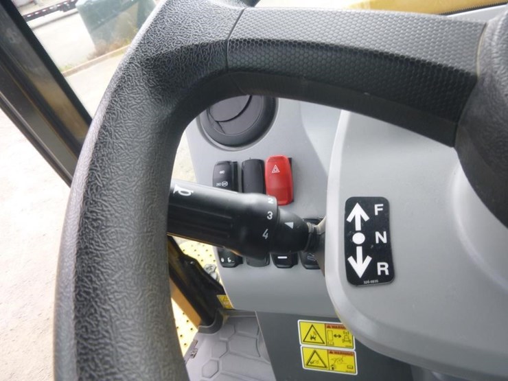 2023-caterpillar-420-xe-image-13