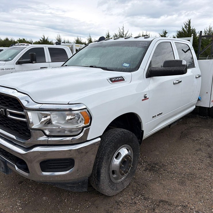 2022 DODGE 3500
