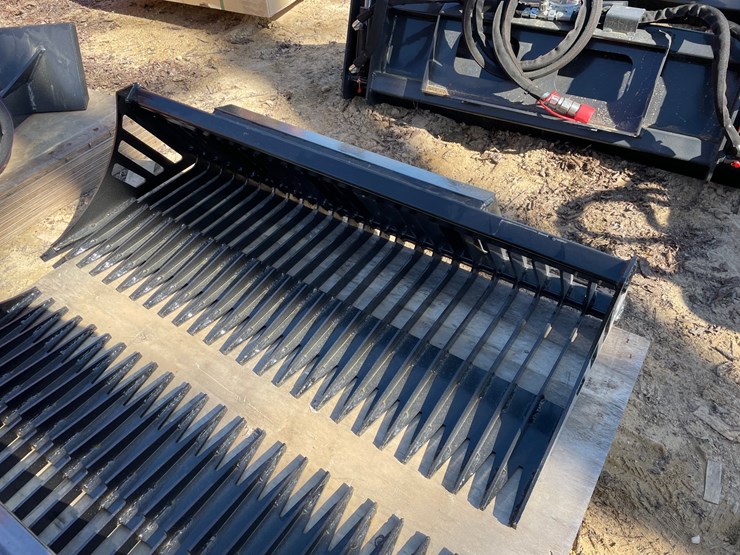 #2316-•-new-wolverine-42"-mini-skid-steer-skelton-bucket-image-2