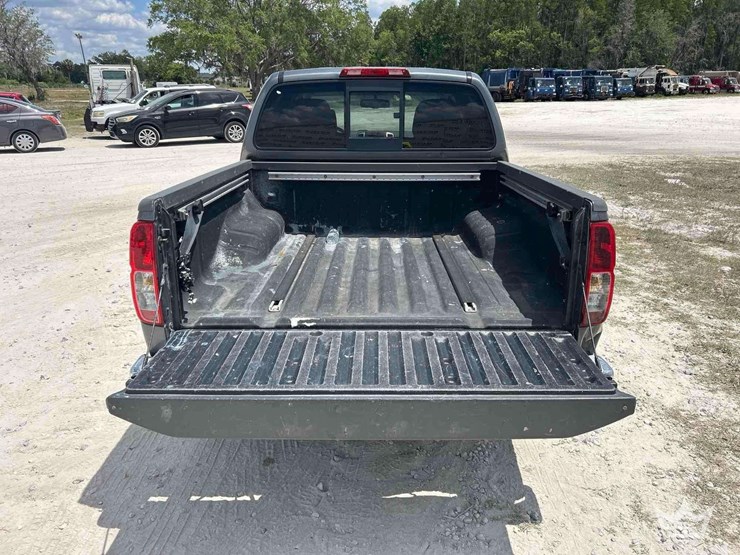 2016-nissan-frontier-image-19