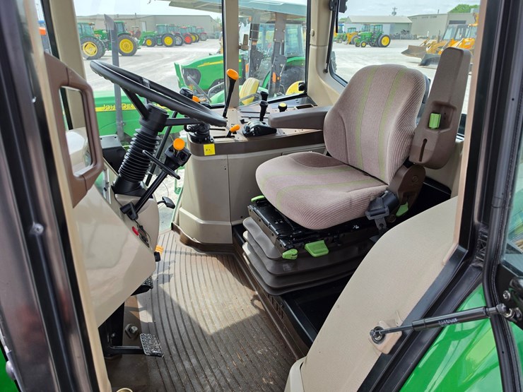 2007-john-deere-6415-image-18