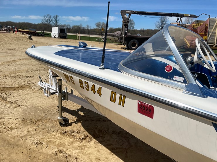 #2001-•-1965-glastron-14'-fiberglass-boat-(sells-with-bill-of-sale-only)-image-12