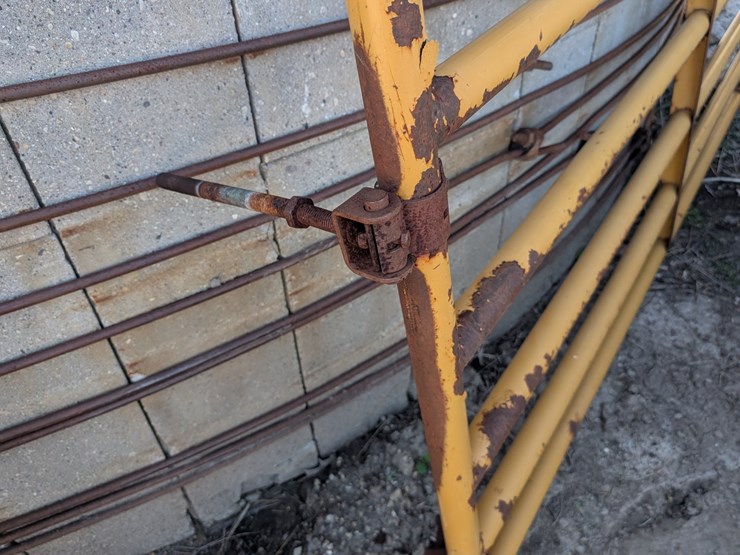 #5471-•-sioux-cattle-gate-image-2