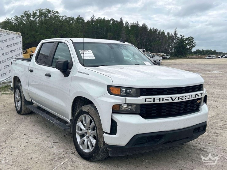 2022-chevrolet-silverado-1500-image-2