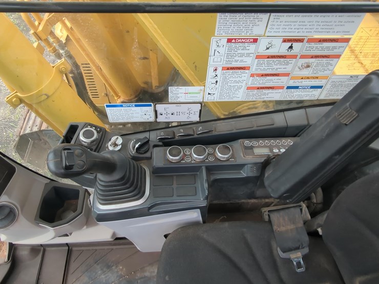 2023-kobelco-sk140sr-lc-7-image-18