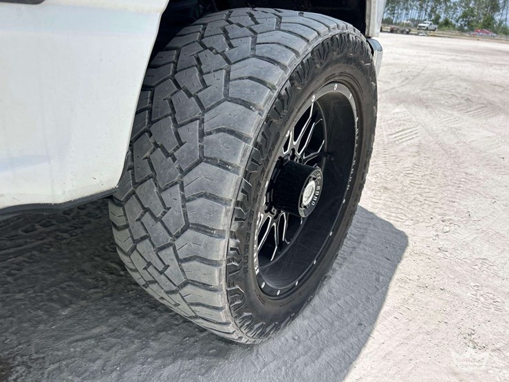 2023-ford-f250-image-27
