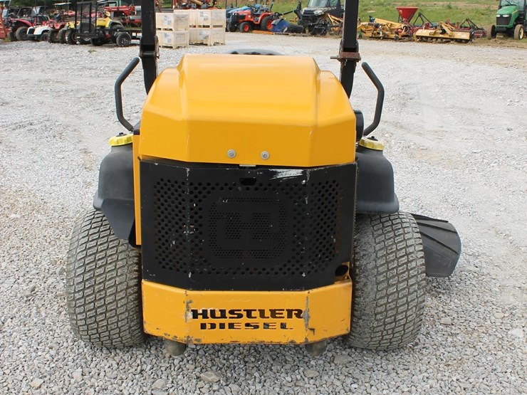 hustler-hyperdrive-zero-turn-mower-6681-image-5
