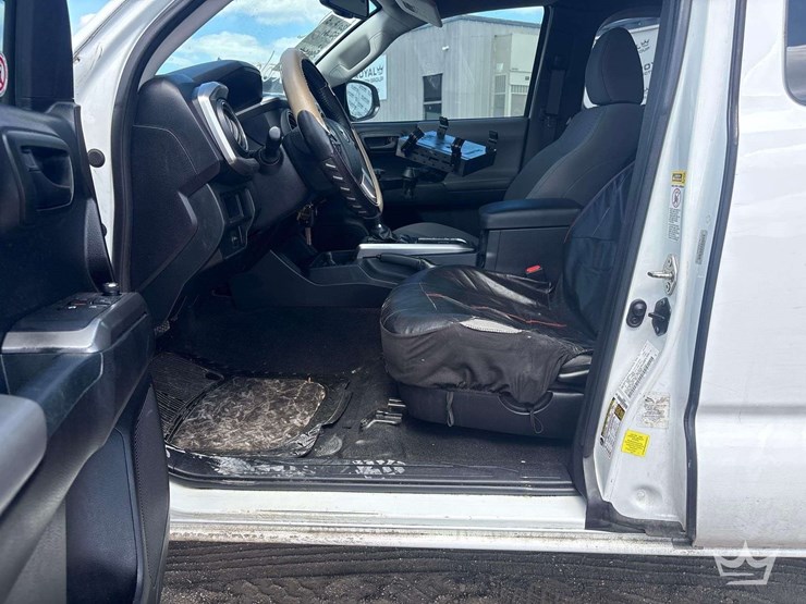 2017-toyota-tacoma-image-13