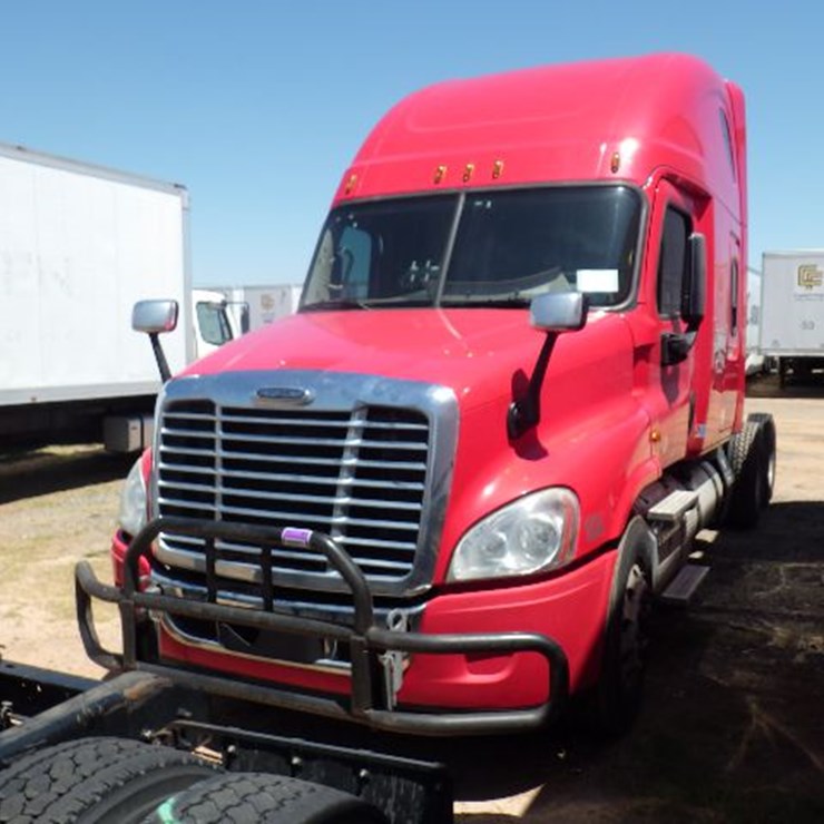 2018 FREIGHTLINER CASCADIA 125
