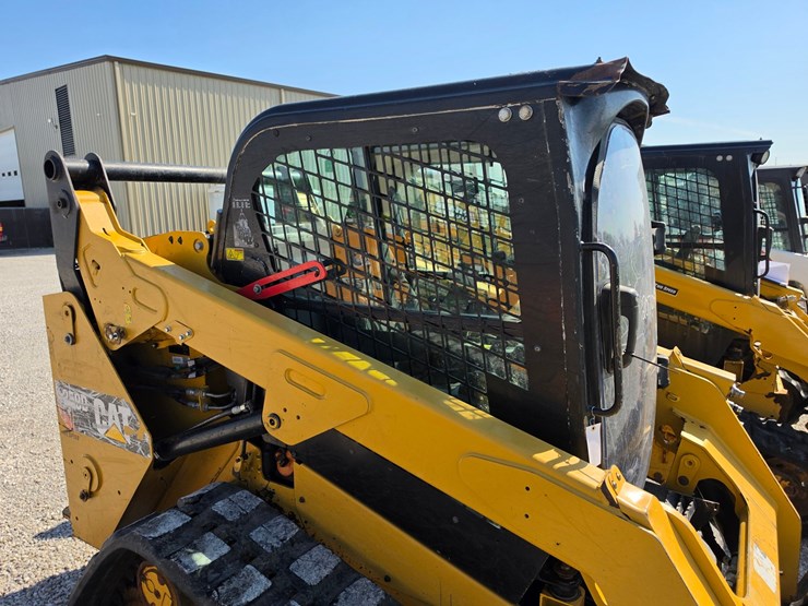 2016-caterpillar-259d-image-25