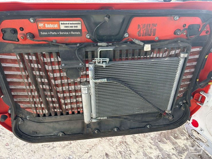 2021-bobcat-t66-image-9