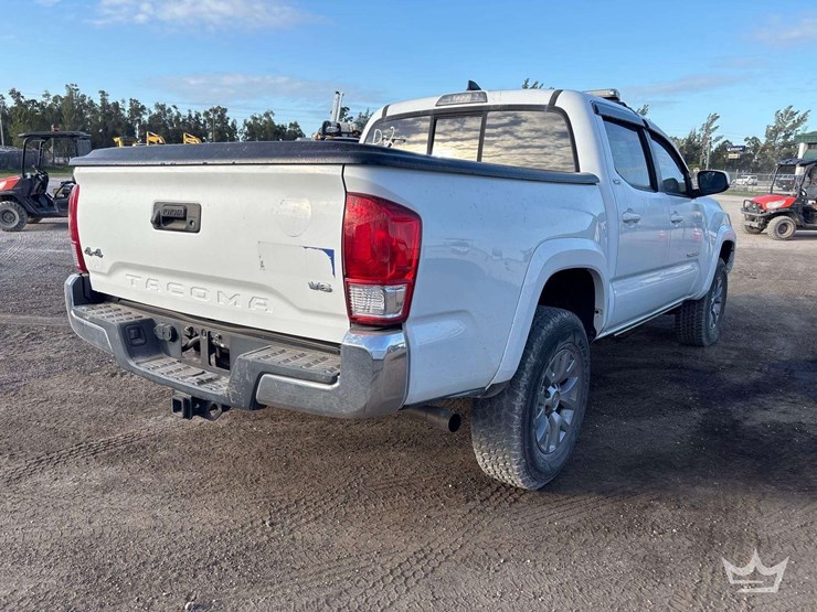 2017-toyota-tacoma-image-3