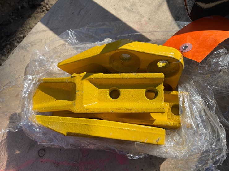 #2314-•-new-mini-bucket/side-teeth-kit-image-1