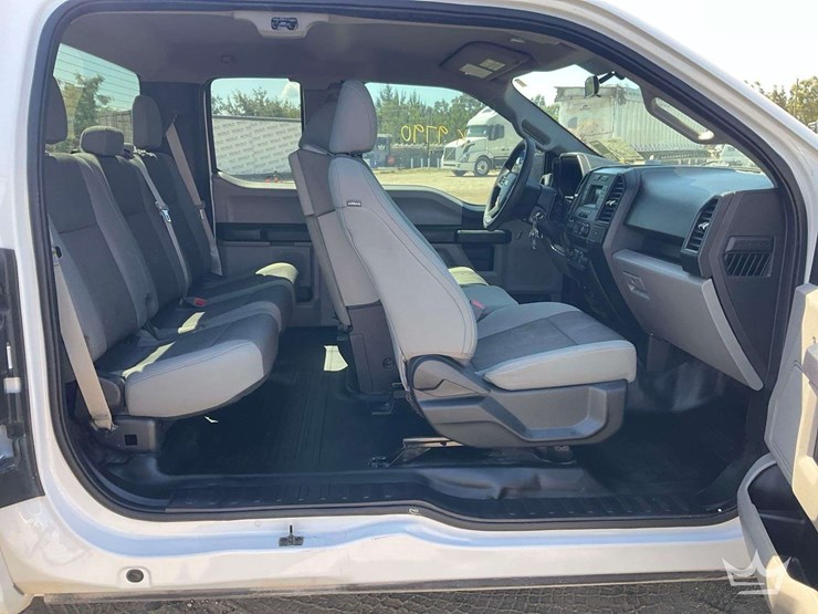 2016-ford-f150-image-21