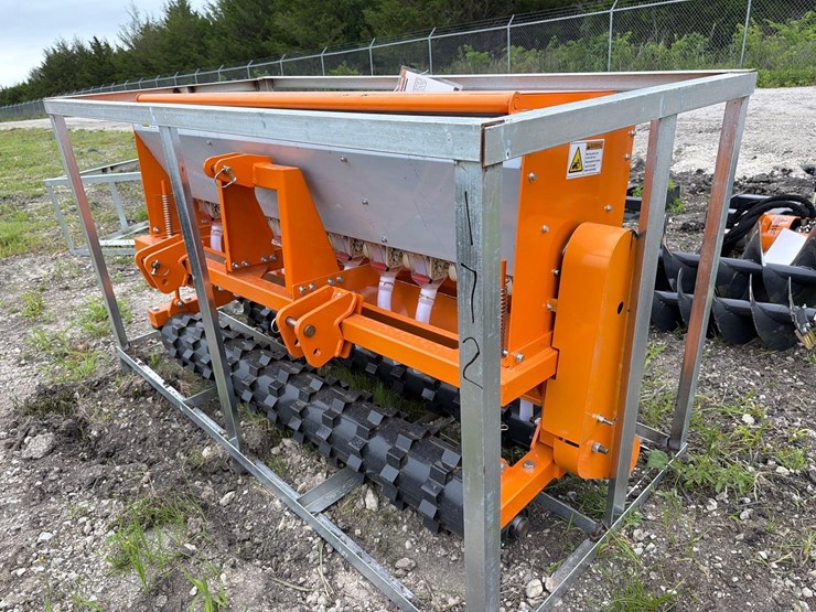 new-landhonor-sd-22-72w-seed-drill-skid-steer-attachment-image-1