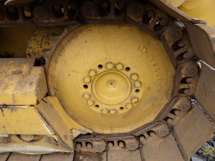 2016-deere-650k-image-32