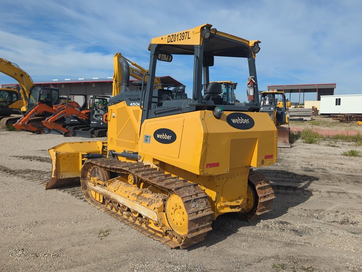 2022-deere-450-lt-image-5