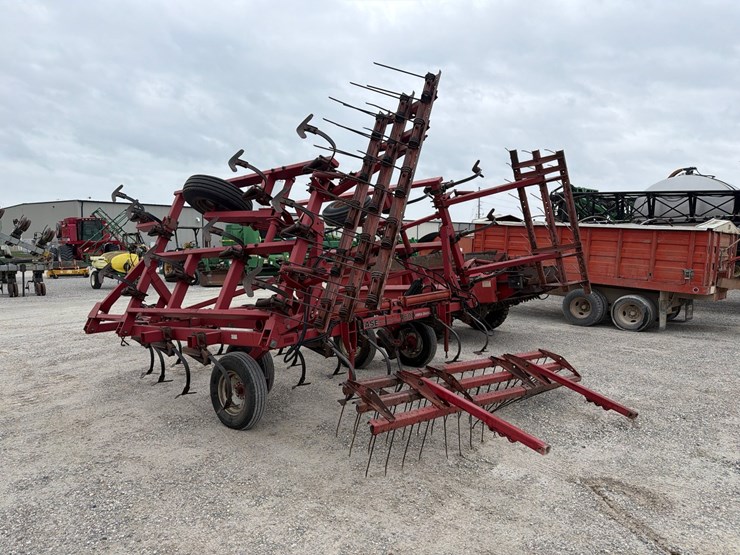 case-ih-4600-image-6