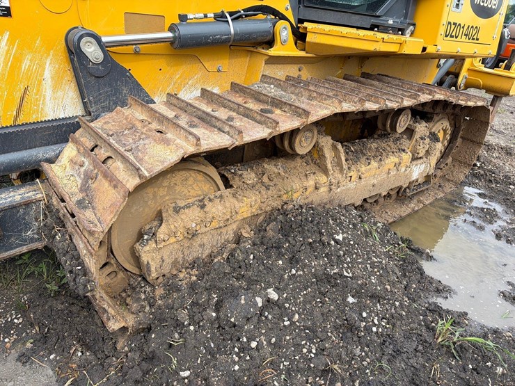 2022-deere-700l-xlt-image-10