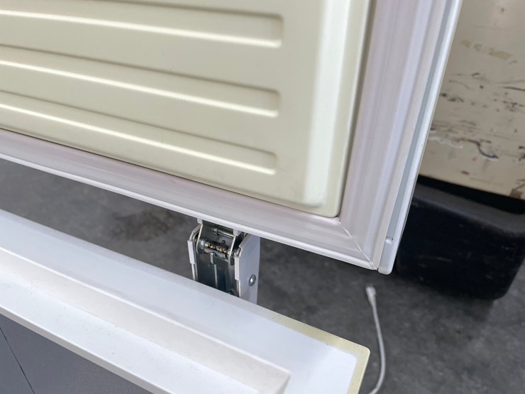 #6720-•-amana-chest-freezer-image-10