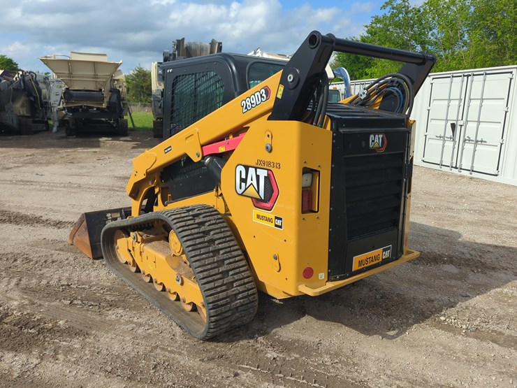 2021-caterpillar-289d3-image-5