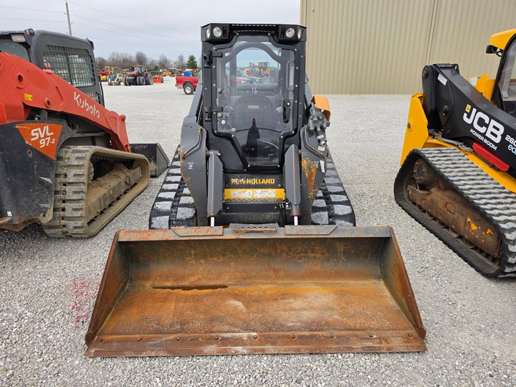 2018-new-holland-c245-image-2