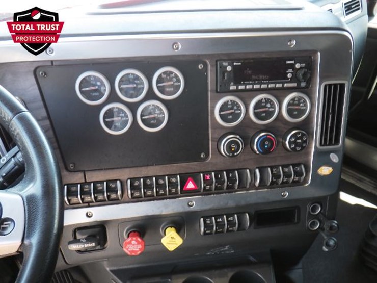 2023-western-star-49x-image-20