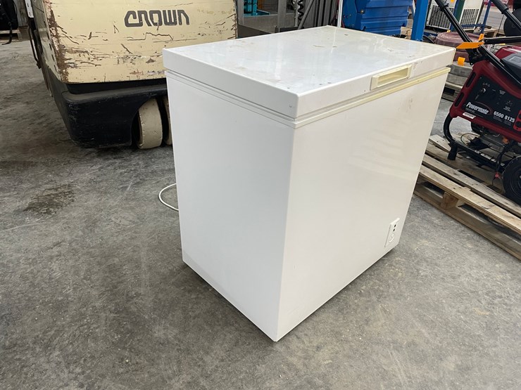 #6720-•-amana-chest-freezer-image-3