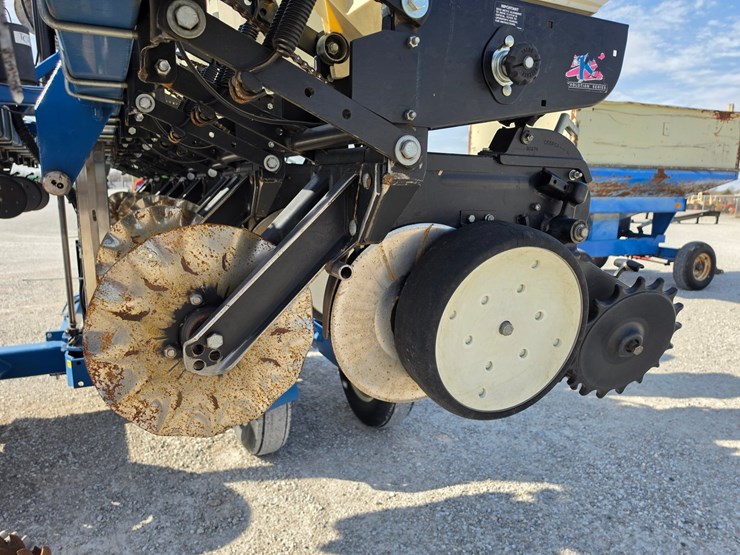 2001-kinze-3500-image-9