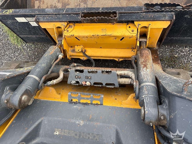 2022-deere-333g-image-9