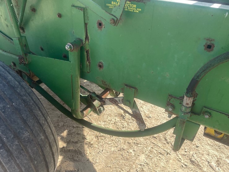 john-deere-337-image-28