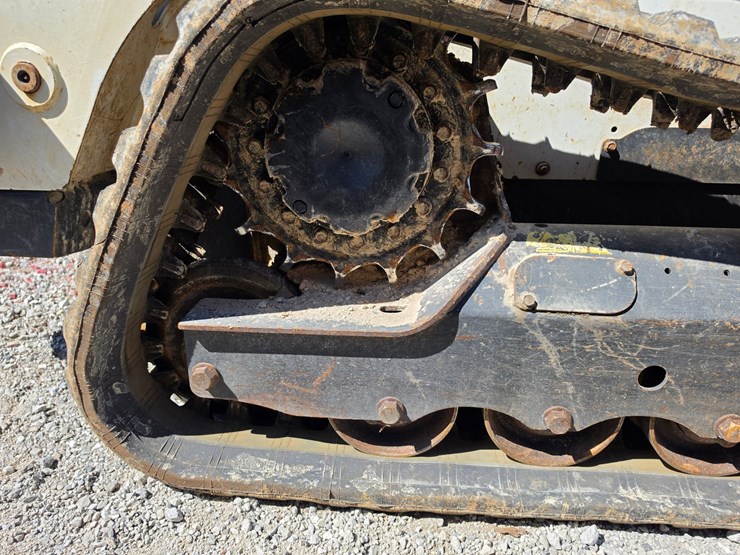 2016-bobcat-t595-image-14