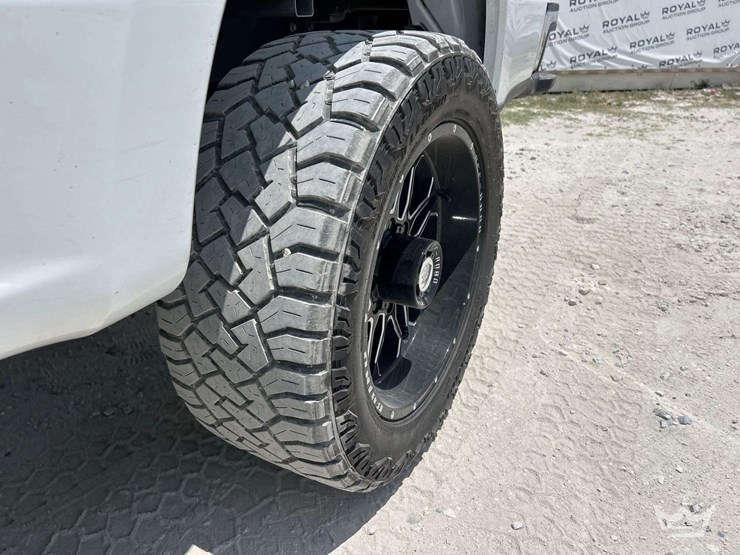 2023-ford-f250-image-26
